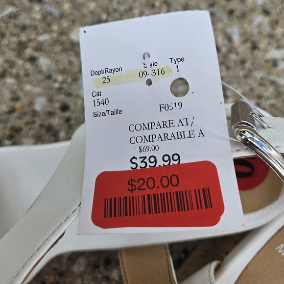 White Mountain Wedge Heels Size 10 - Picture 2 of 3